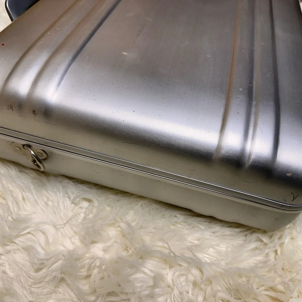Halliburton Zero briefcase - Picture 7 of 12